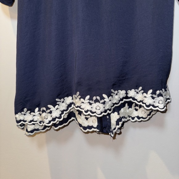 Anthropologie Eloise Lune Embroidered Robe XS/S EUC **Missing Sash** Navy Floral - Picture 10 of 10